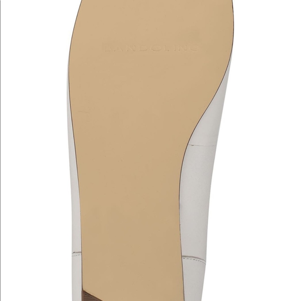 Bandolino® Liberty Slip-On - Picture 3 of 10